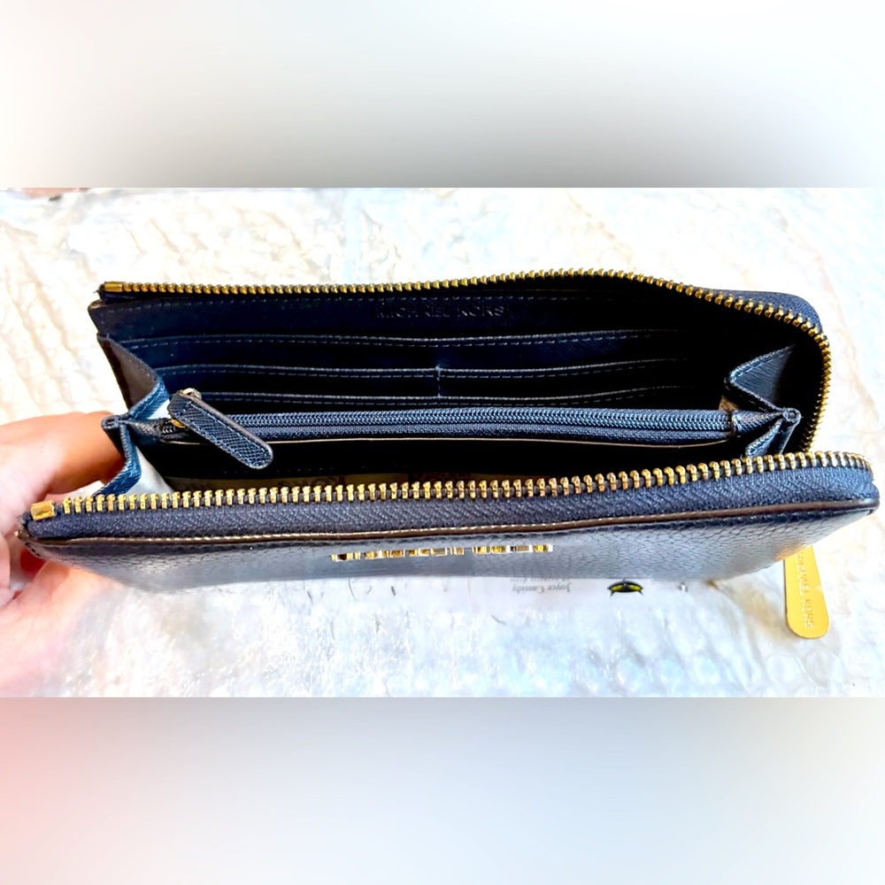 Michael Kors Wallet Navy - Picture 3 of 6